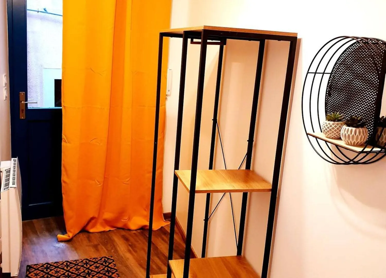 Apartmán 1 Liberte - Triplex Saint-Affrique 0*,  Francie